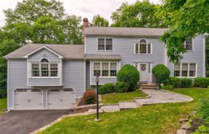 17 INDIAN LEDGE DRIVE, TRUMBULL, CT