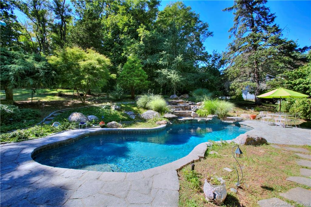 17 RIVER LANE WESTPORT CT